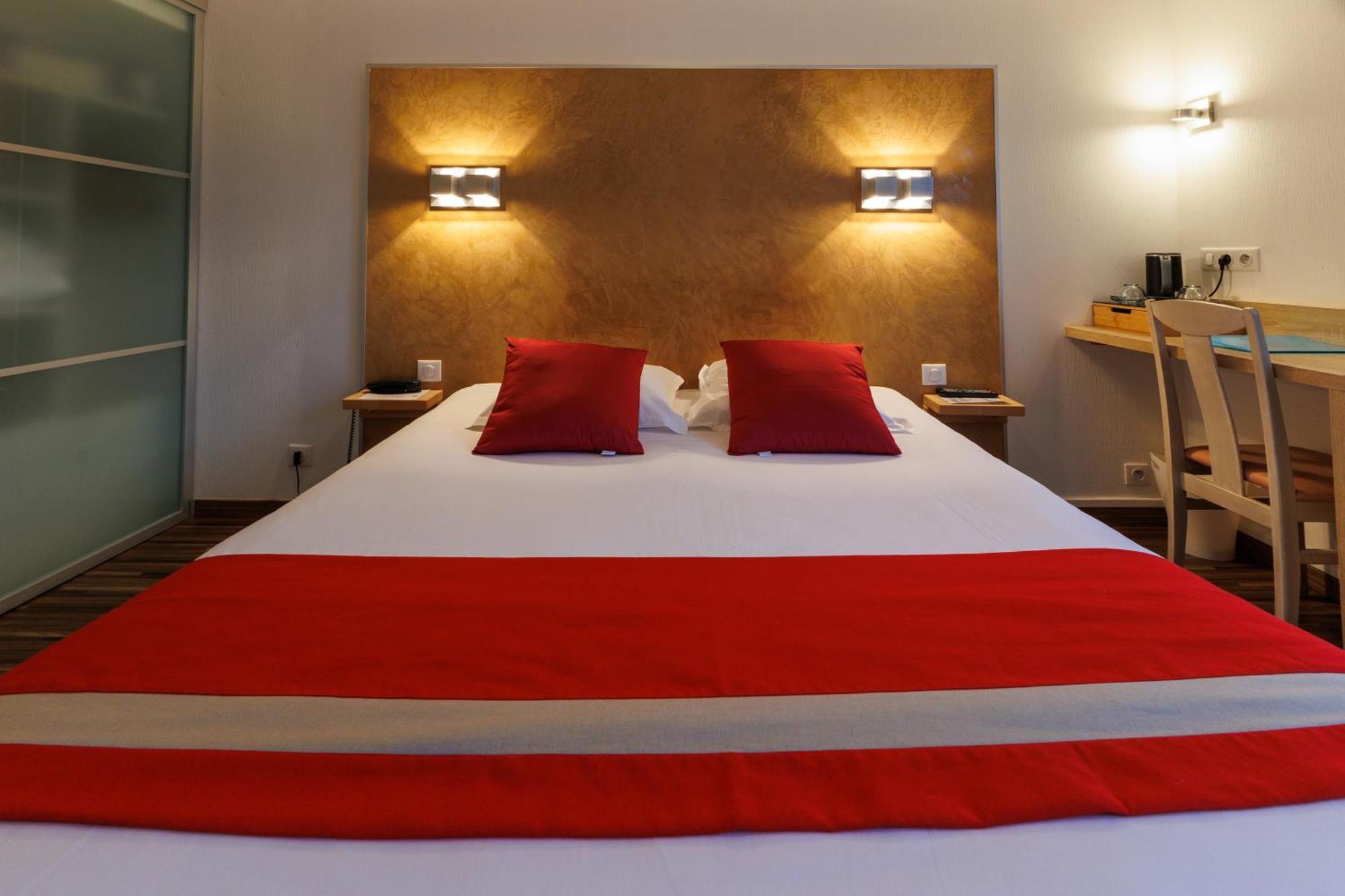 Logis Hotel Le Rochelois La Rochelle  Dış mekan fotoğraf