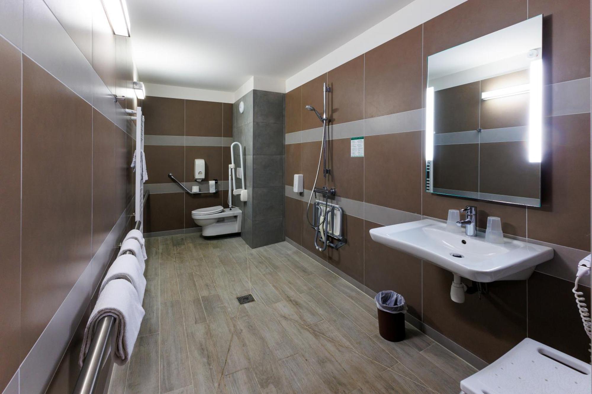 Logis Hotel Le Rochelois La Rochelle  Dış mekan fotoğraf