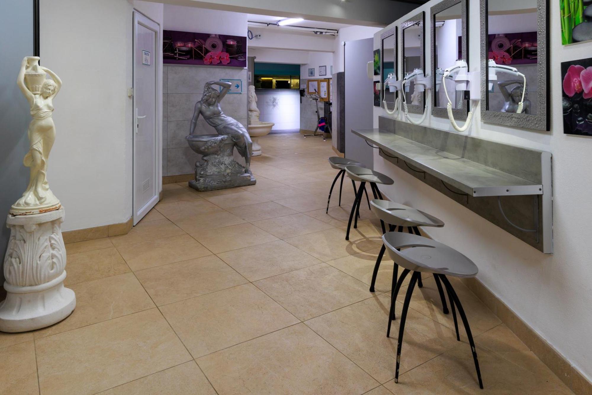 Logis Hotel Le Rochelois La Rochelle  Dış mekan fotoğraf