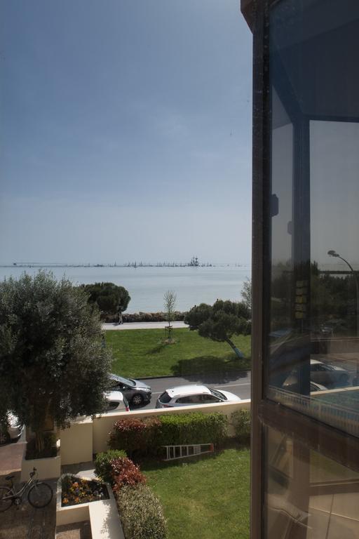 Logis Hotel Le Rochelois La Rochelle  Dış mekan fotoğraf